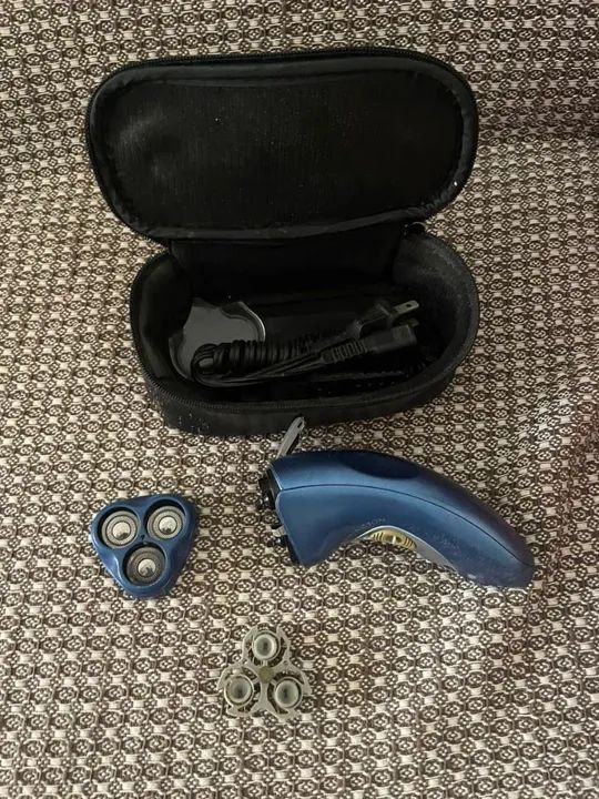 Barbeador elétrico masculino Remington 