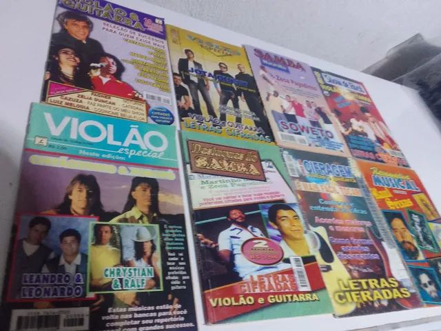 8 livros antigo  diversas bandas 