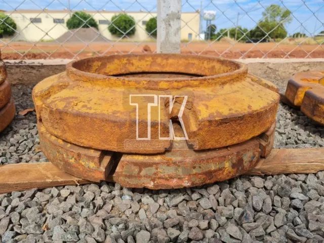 cod.867 - Peso Traseiro para Trator Valmet 62 a 88 - TK Tratores Nova Andradina - MS  - Foto 4