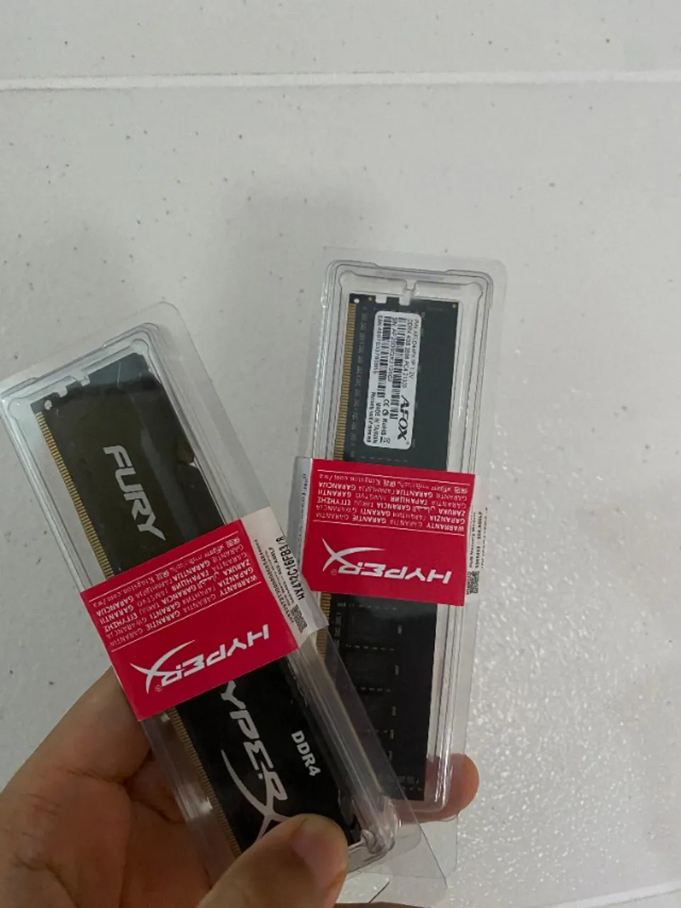 MÉMORIA RAM 8GB 2x4GB, DDR4, USADA APENAS 2 MESES.