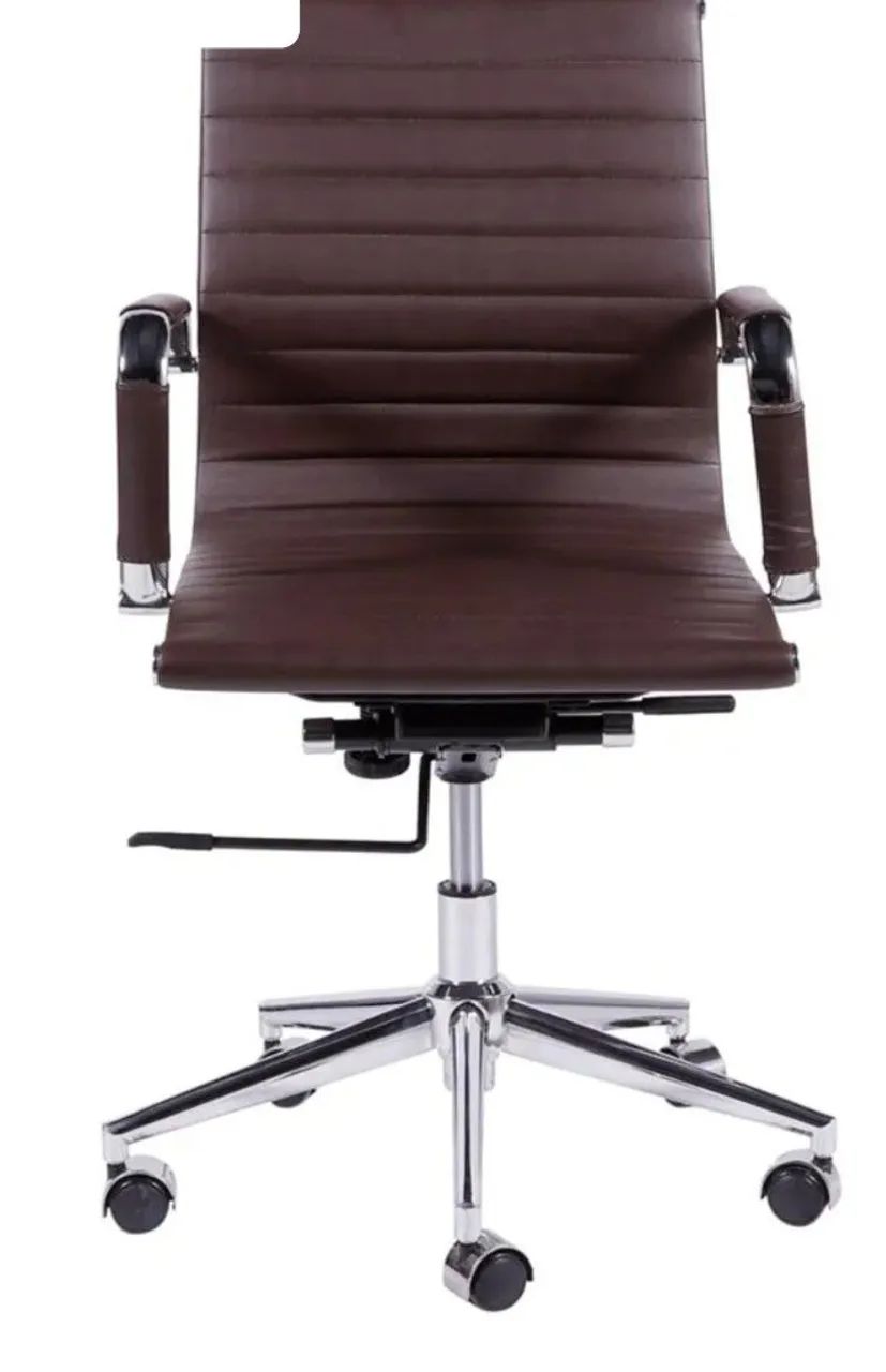 Cadeira rodízio Office "Charles Eames"  estreitinha marrom café 