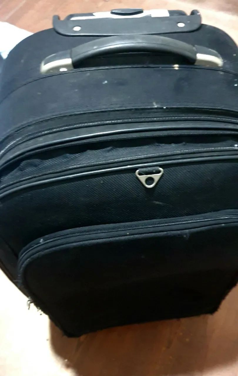 Mala Grande 23kg Tecido Preto Rodas Giro 360°