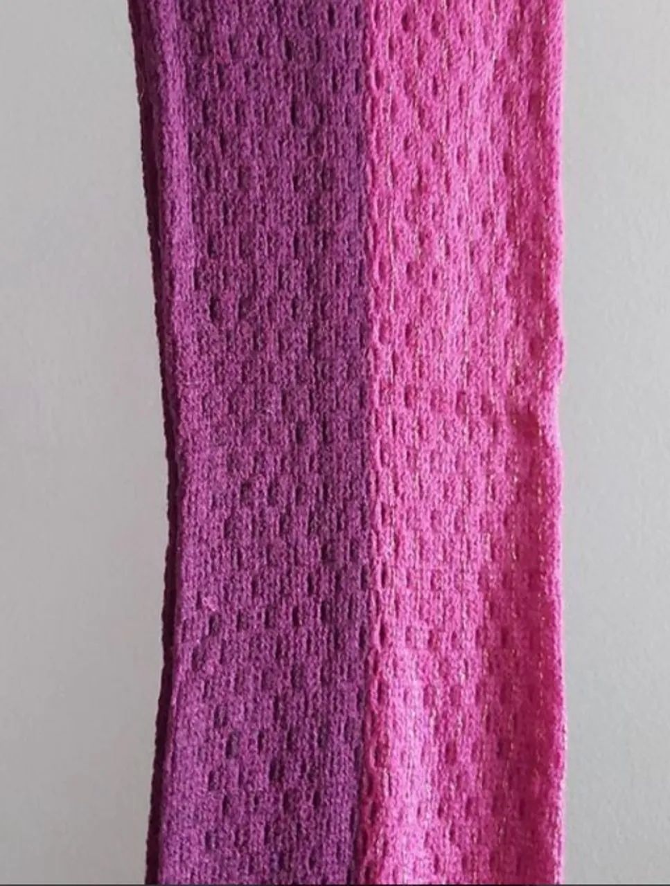 novo cachecol rosa e roxo com franja - Foto 2