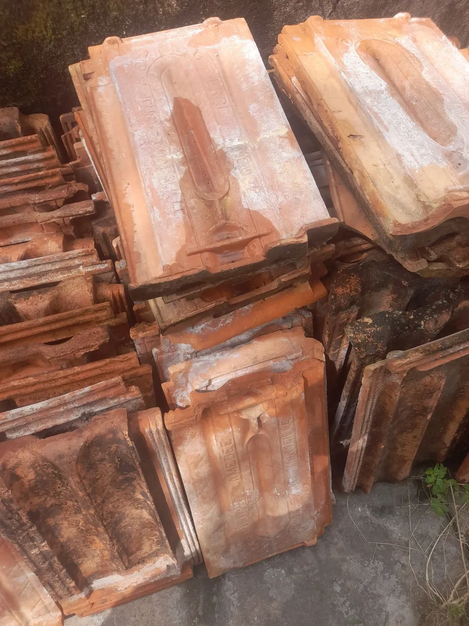 Telhas Antigas de Cerâmica