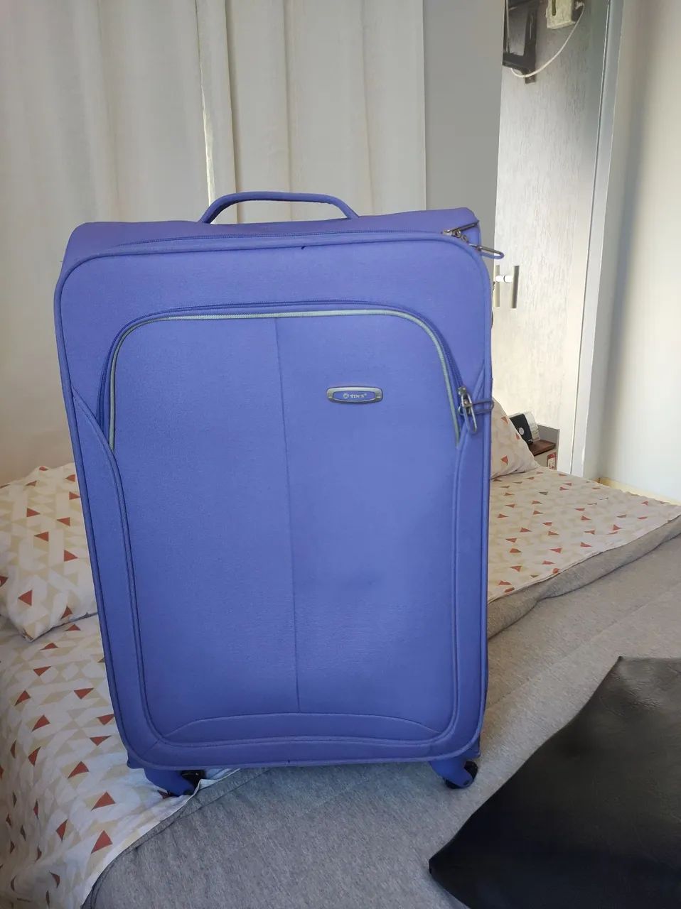 Mala de Viagem roxa Yin's