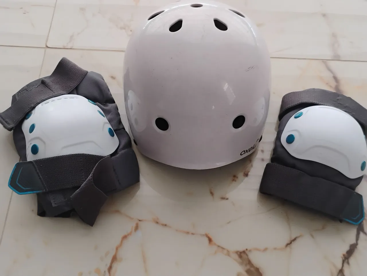 Kit de Proteção Infantil: Capacete e Joelheiras