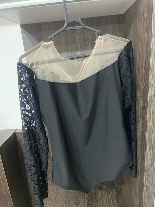 Body de renda preto com decote V - Foto 3