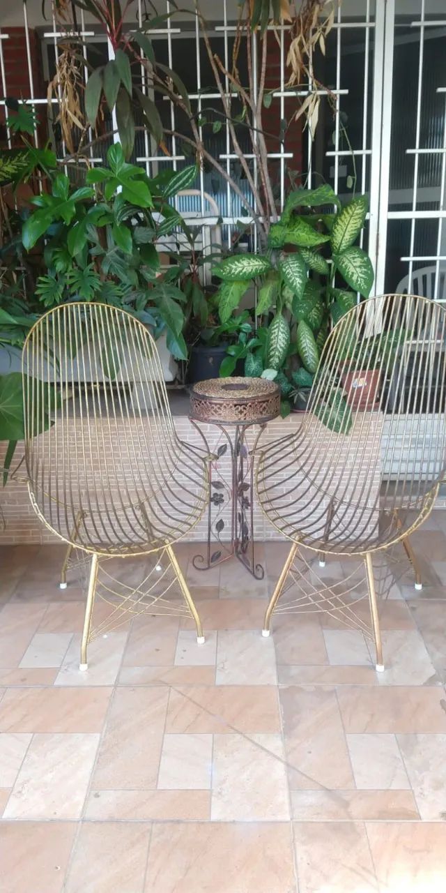 Duas Cadeiras de ferro para jardim/varanda/sala de estar década de 60 - antiguidade.