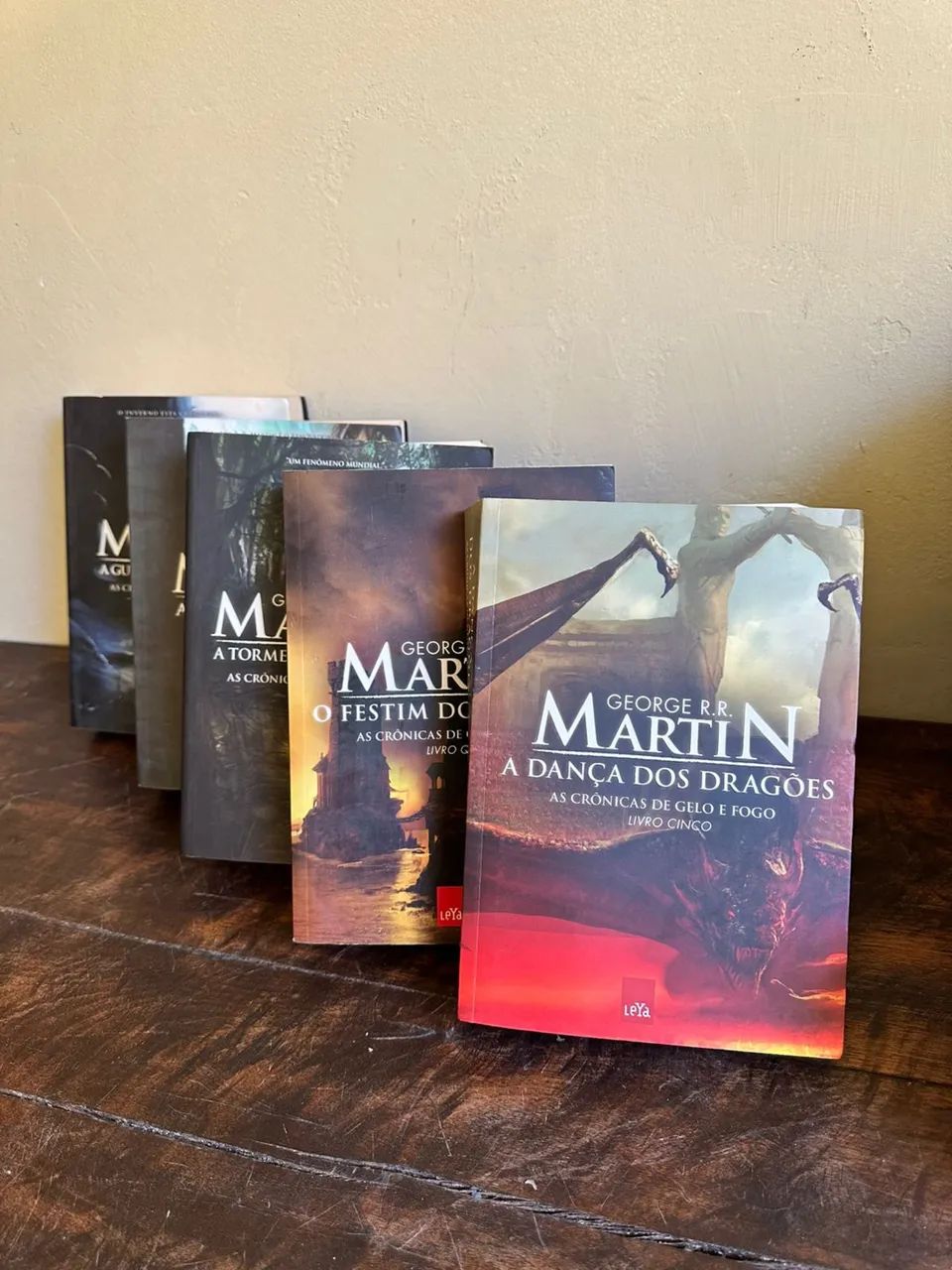Vendo livros game of thrones