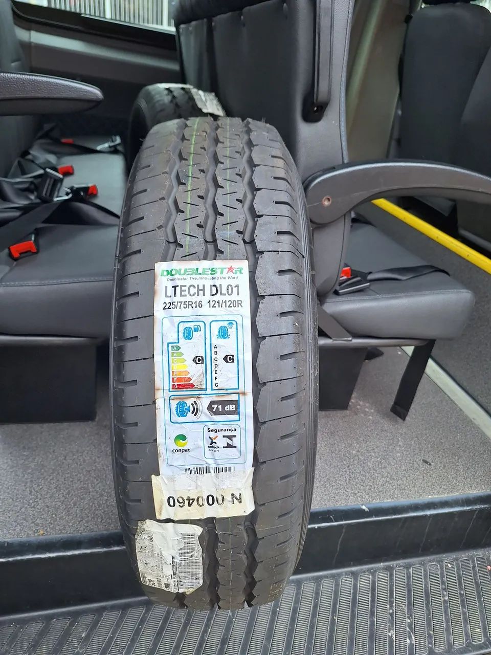 Pneu Doublestar LTECH DL01 225/75R16 121/120R