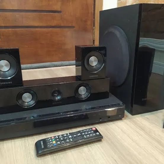 Home Theater Samsung - super potente 1000W RMS , completo com cabo óptico digital  - Foto 4