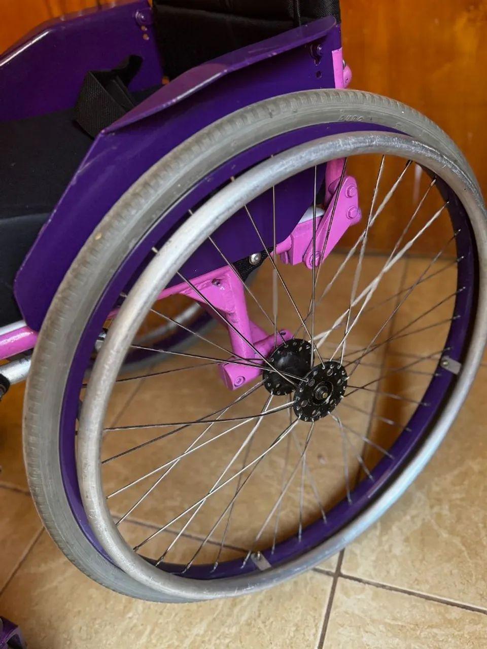 Cadeira de rodas leve - Foto 2