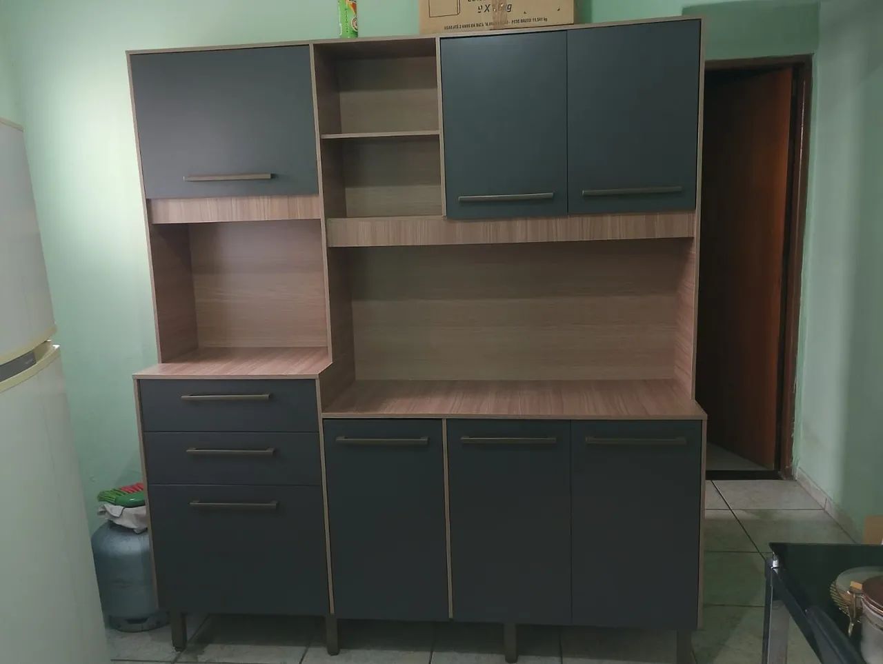 Vendo ARMARIO  e FOGAO 