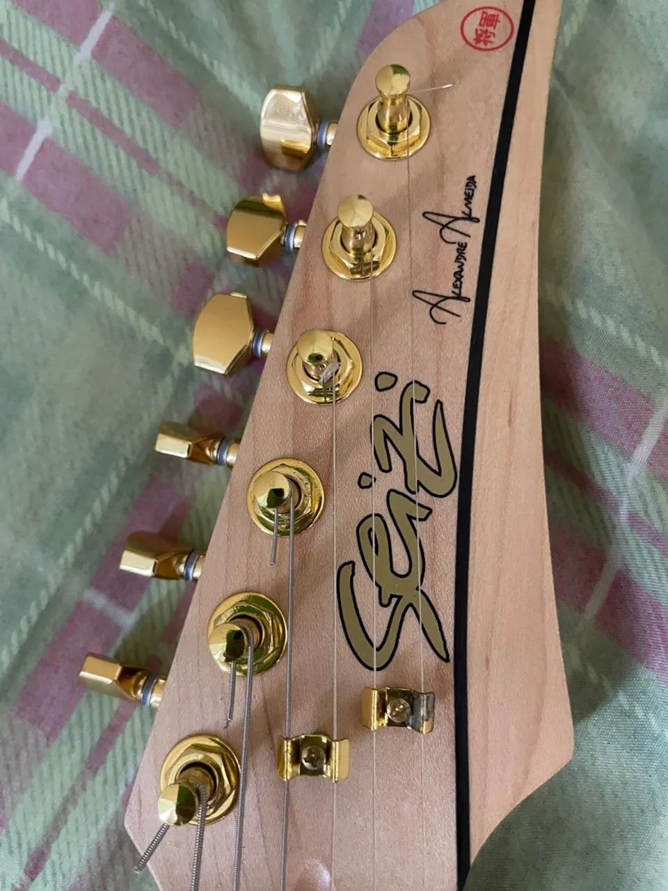 Guitarra Seizi Katana Kabuto TL - White Gold - Foto 3