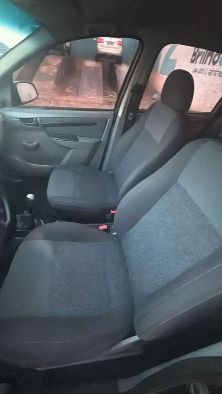 Prisma 1.4 lt 2012 extra - Foto 4