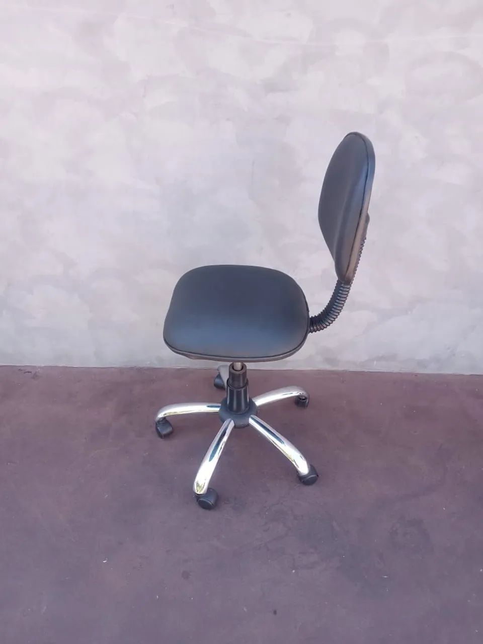 Cadeira de Escritório Giratória com Rodinhas - Foto 2
