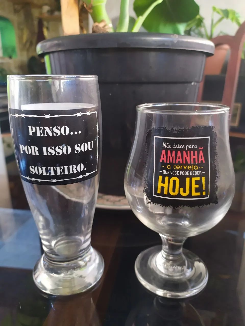 2 Copos cerveja com frase