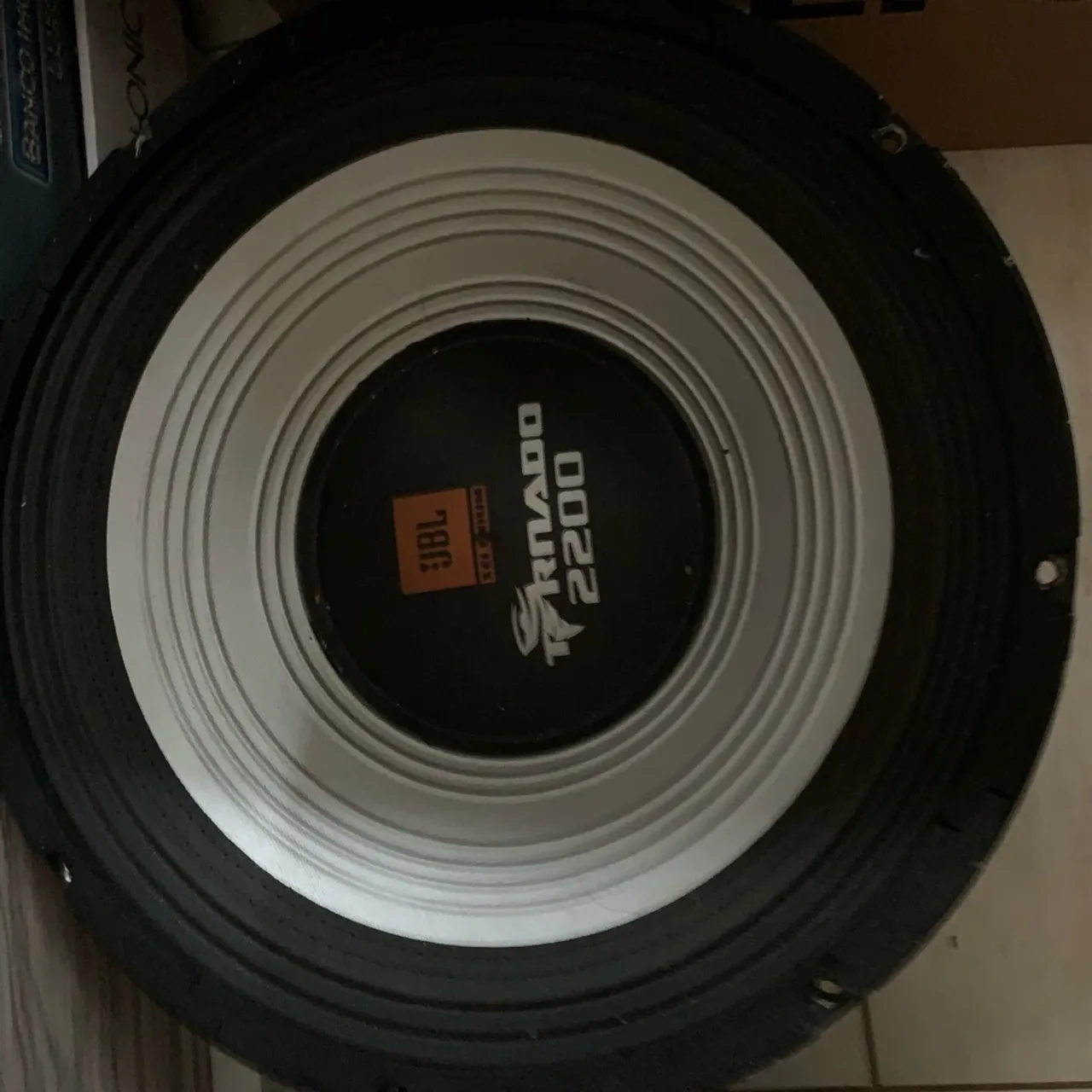 Vendo dois tornado de 15 2200 rms