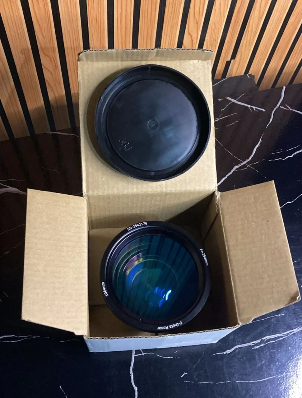 Lente F-Theta Ronar 1064nm 254mm para Laser