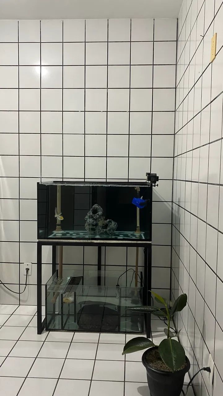 COMPLETE AQUARIUM