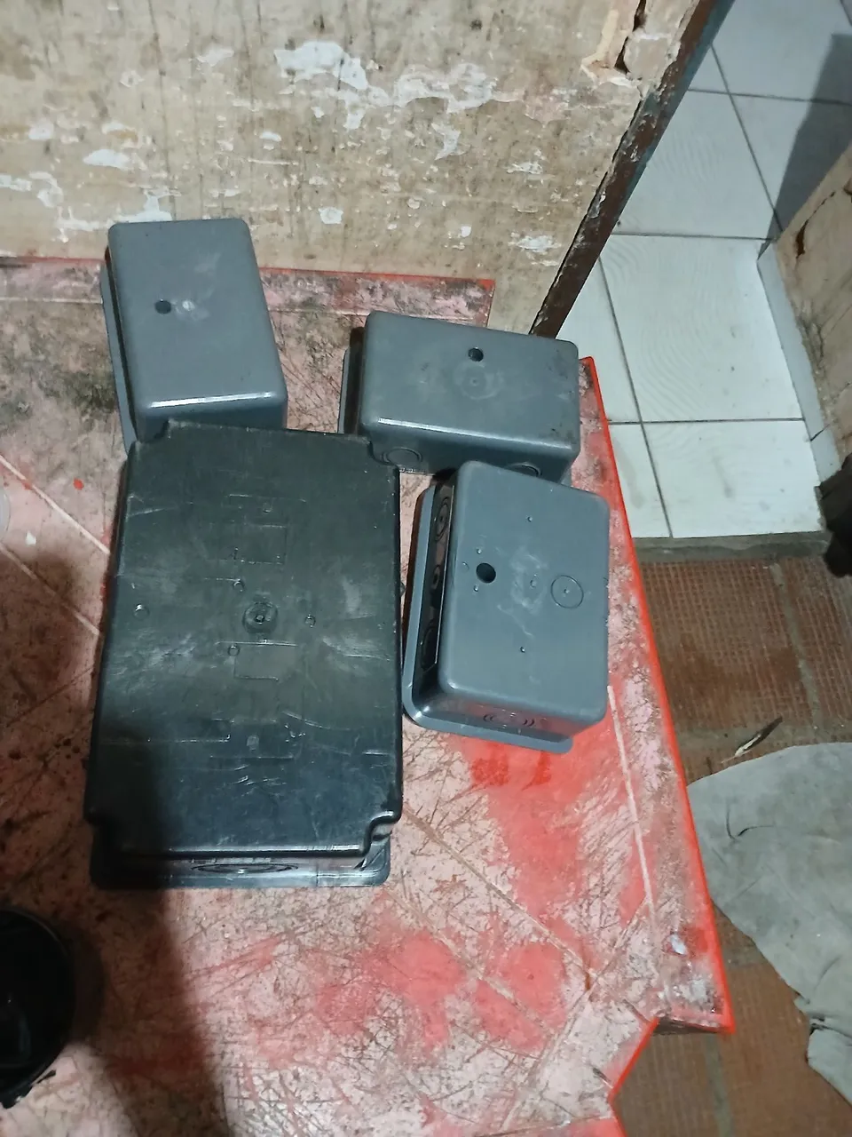 Caixas de passagem para instalações elétricas