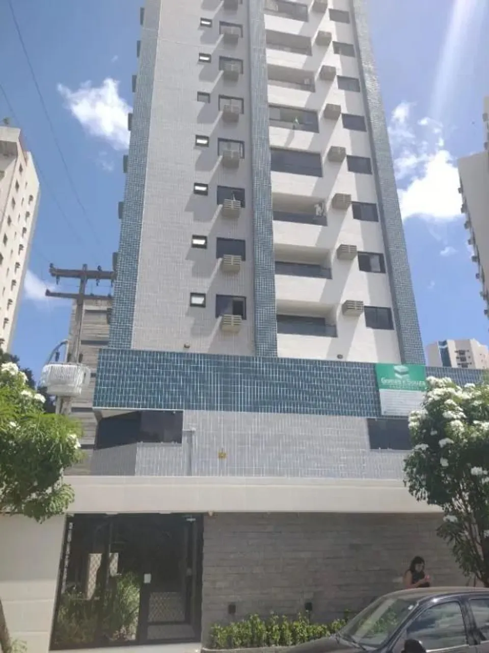 Apartamento com 2 dormitórios para alugar, 60 m² por R$ 2.985,00/mês - Tamarineira - Recif