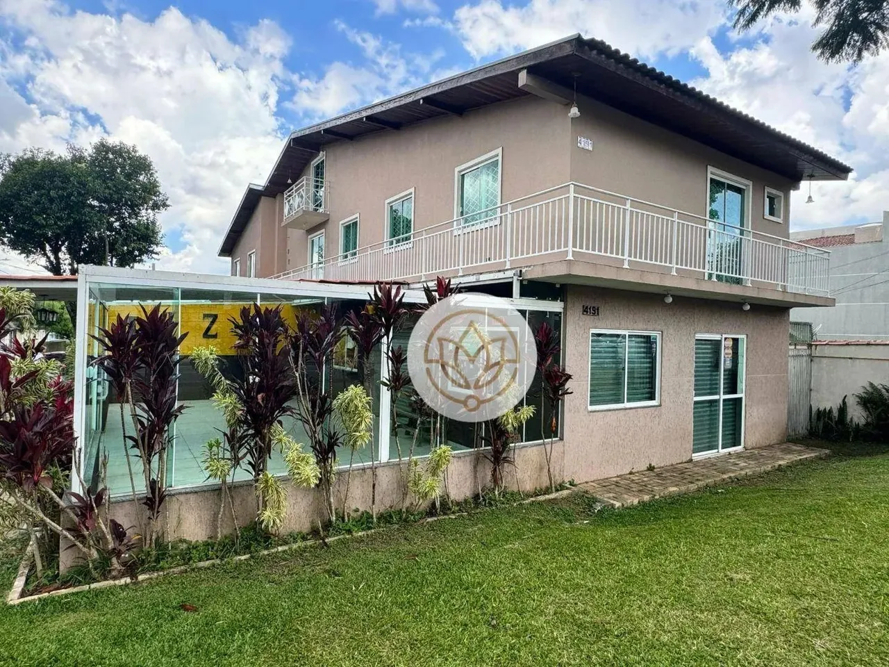 Sobrado de esquina (parte de cima) com 160 M² com ático