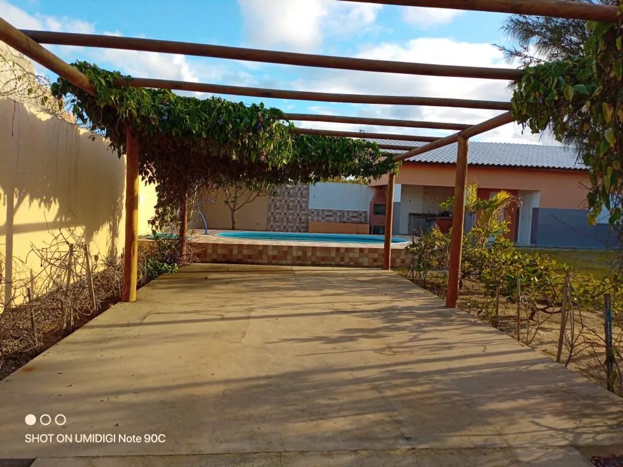 Oportunidade,  terreno 400 m com piscina, suíte Master, varanda gourmet e WC.  - Foto 4