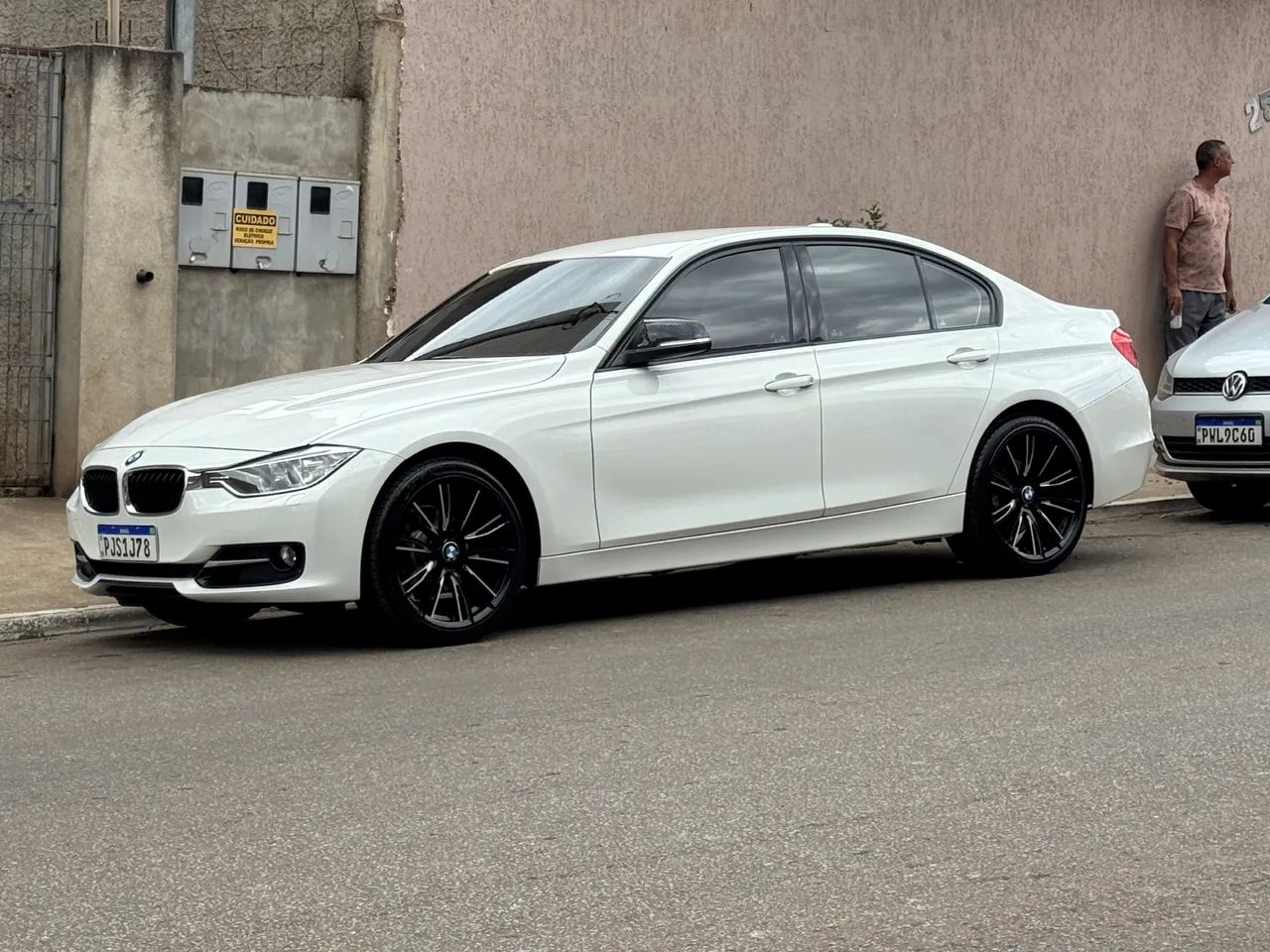 Jogo de rodas 19 BMW 2 talas pneus bons - Foto 3