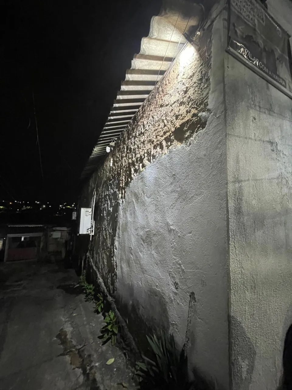 VENDE-SE BARRACÃO + SALÃO (GALPÃO) - Foto 2