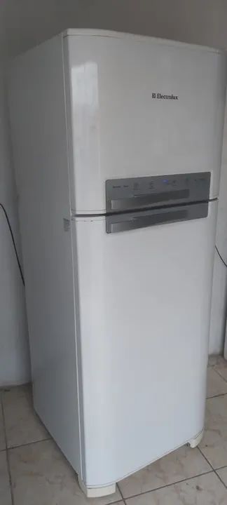 Vendo Geladeira Electrolux Duplex Frost Free Funcionando Perfeitamente Faço Entrega Agora  - Foto 5
