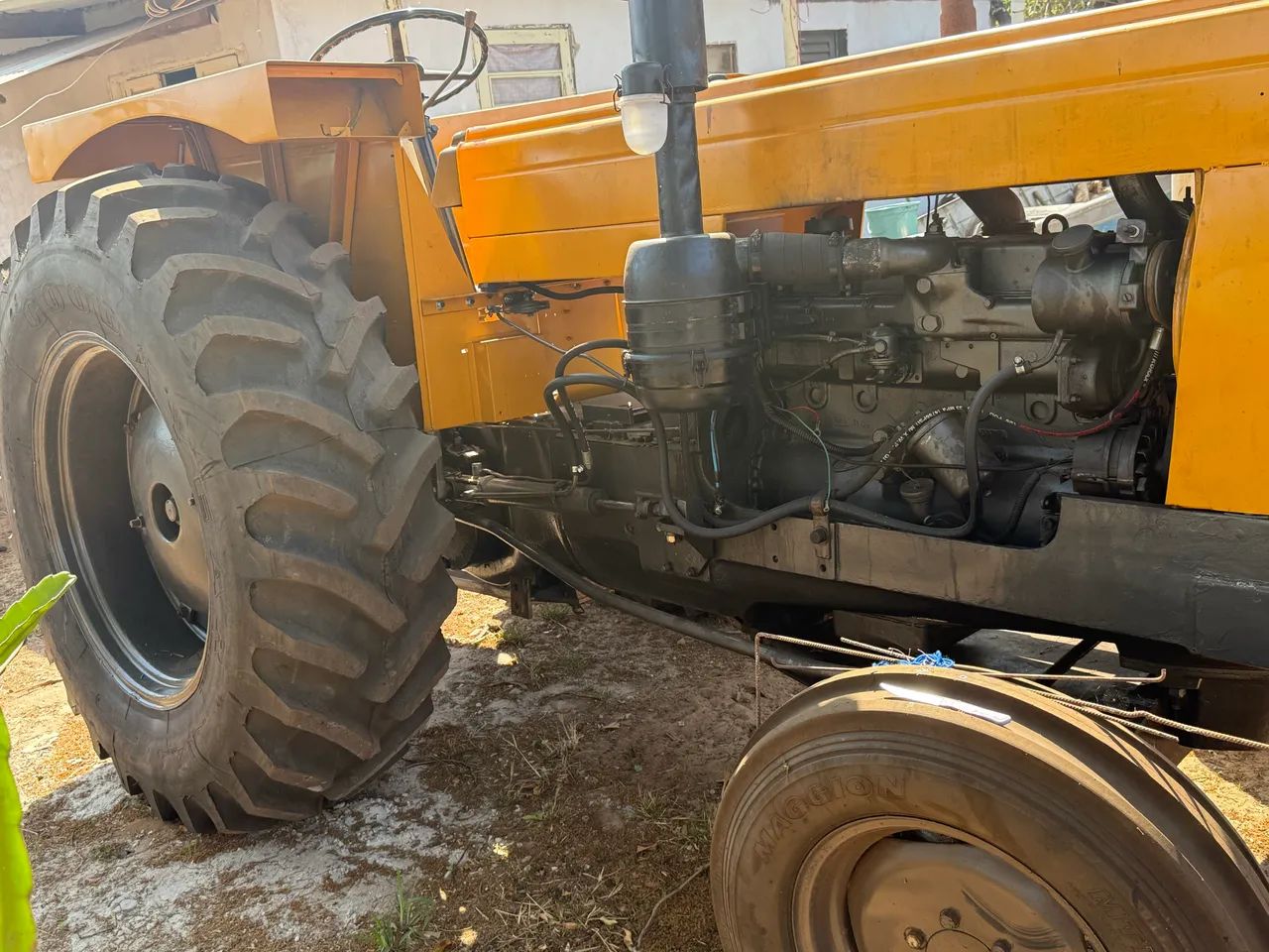 VENDO!!!Trator CBT 6 2100-6 cilindros motor Perkin  - Foto 6