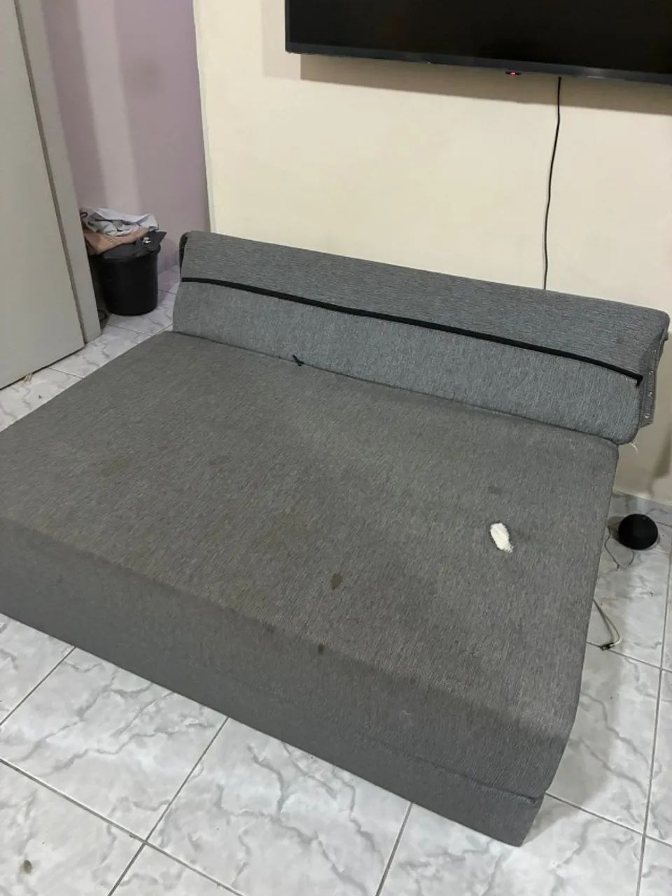 SOFÁ CAMA 2 LUGARES, COPE.   TOK STOK,  com marcas de uso.  - Foto 3