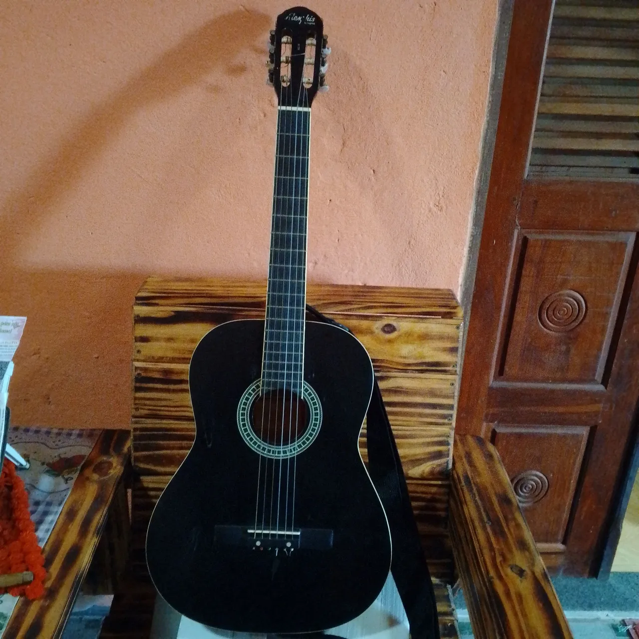 Violão Acústico Preto - Ideal para Iniciantes!