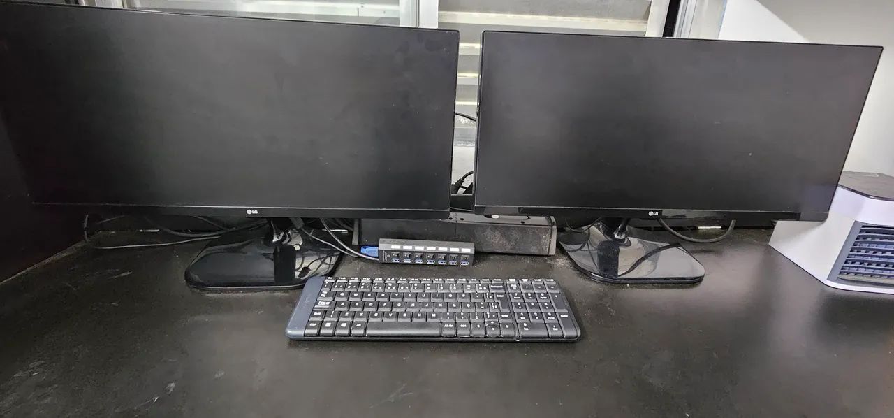 Dois Monitores LG - Ótimo estado ULTRAWIDE  - Foto 4