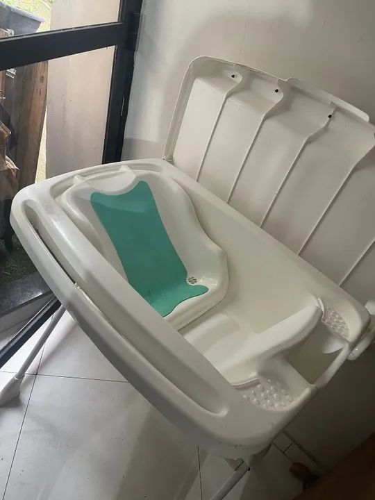 Vendo, banheira com trocador - Foto 2