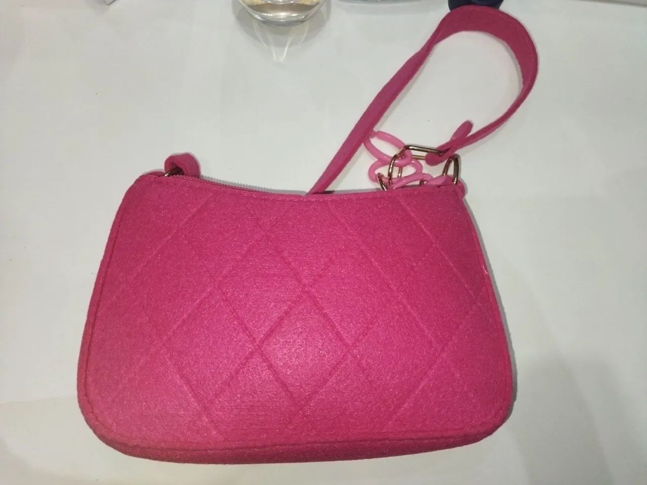 Bolsa pequena rosa com corrente - Foto 3