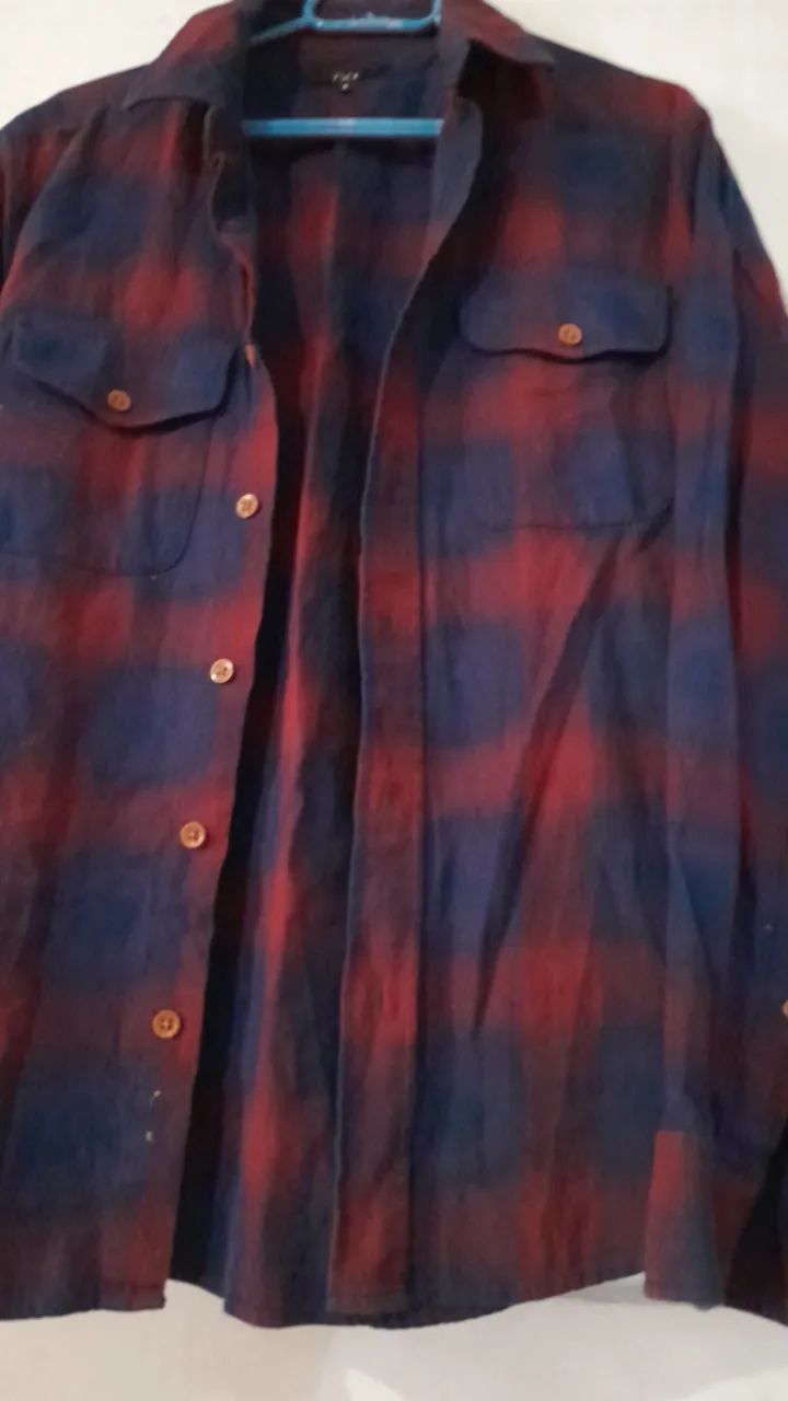 Camisa xadrez vermelha e azul - Foto 4