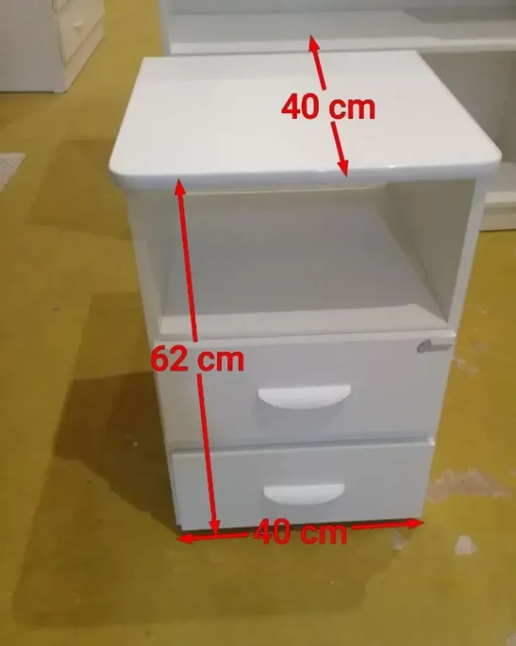 Mesa De Cabeceira Com 2 Gavetas Branco 100% MDF (NOVO)  - Foto 2