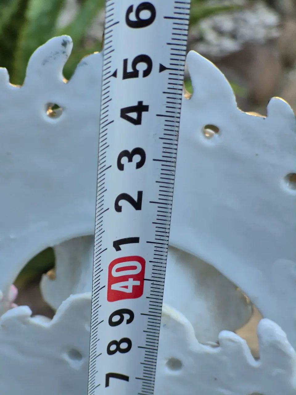 Linda e grande peça  antiga em porcelana kuanin  pintada a mão  - Foto 2