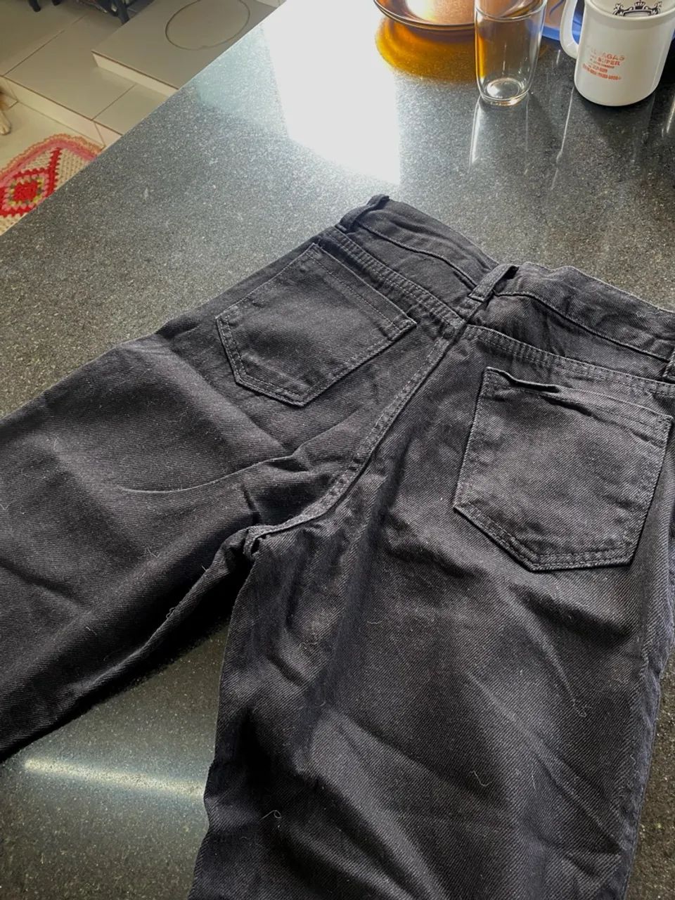 calça preta feminina - tamanho 40 l modelo larga e boca de sino - Foto 4