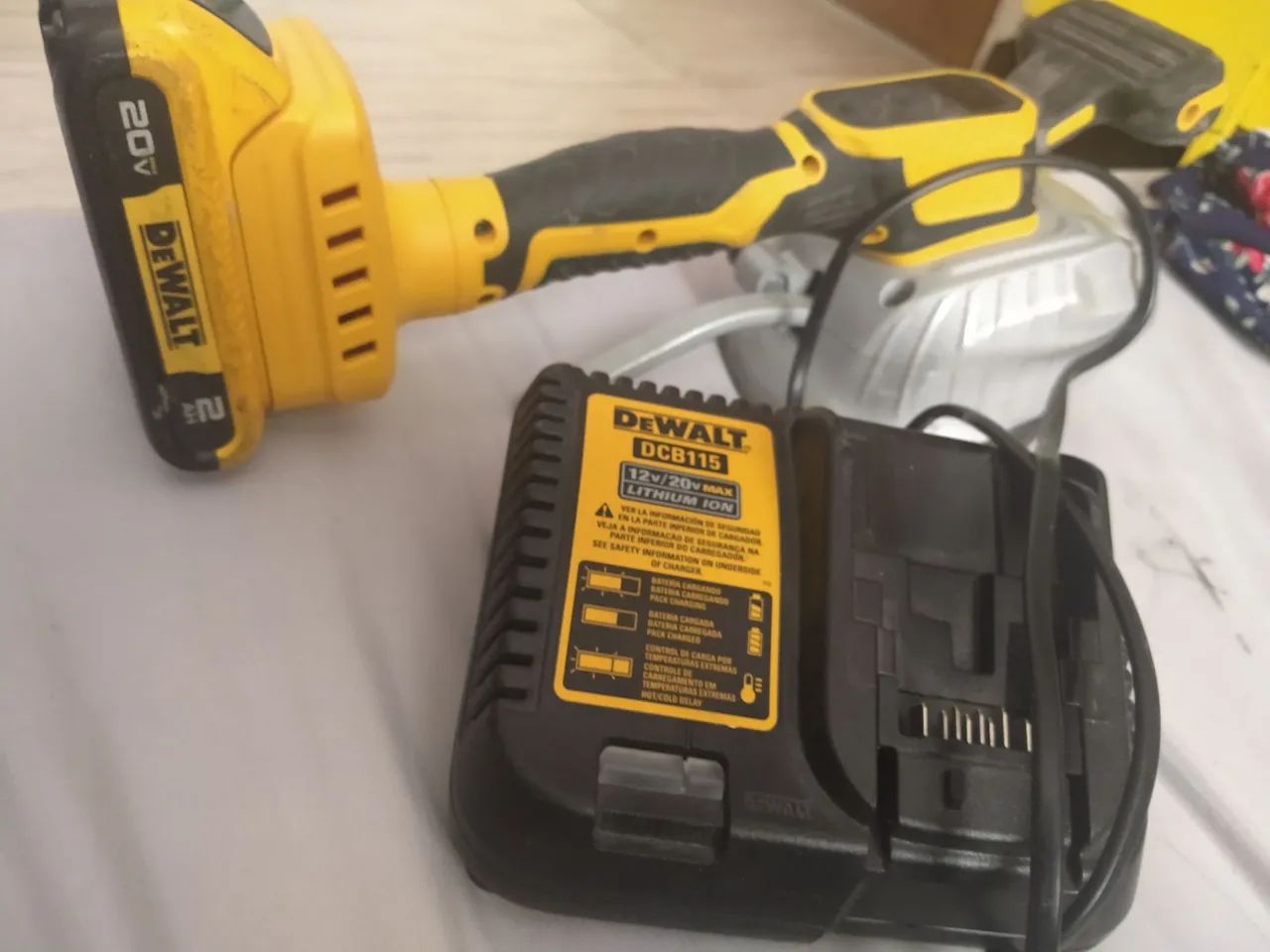 Máquina para nivelamento de pisos e porcelanatos 