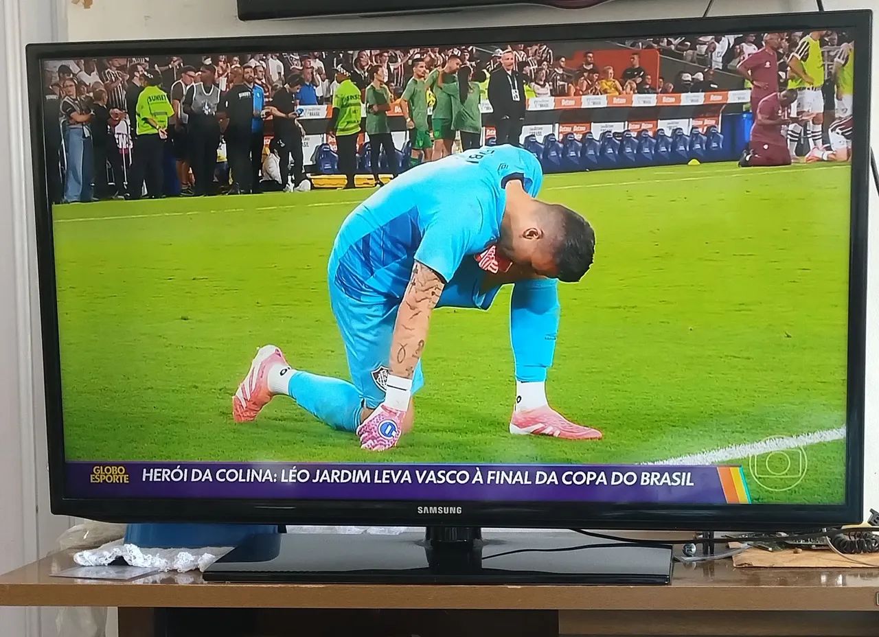 TV SAMSUNG LED 40" Full HD  - Foto 2