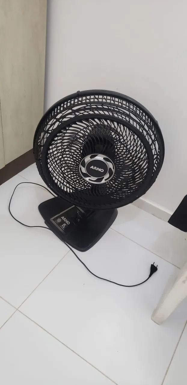 Ventilador Arno leia a descrição