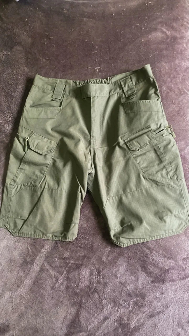 Bermuda tática Verde Militar