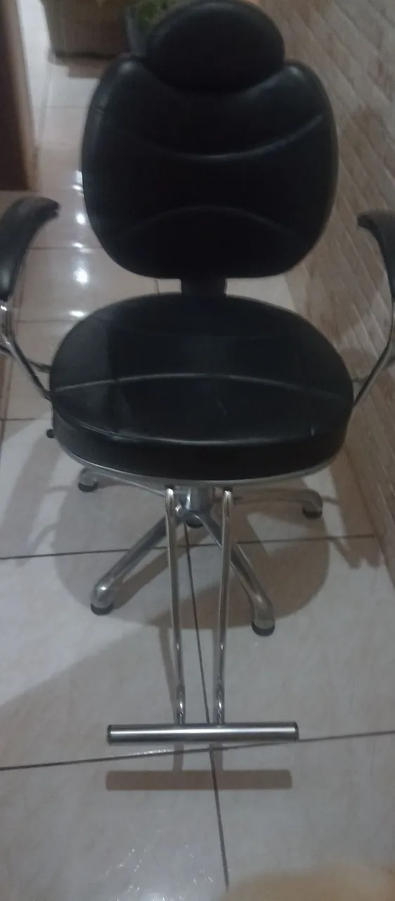 Cadeira de Barbeiro - Ótimo estado(nova)