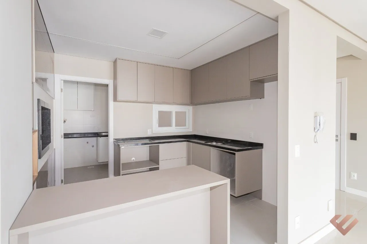 Apartamento de frente para a Avenida Dom Joaquim