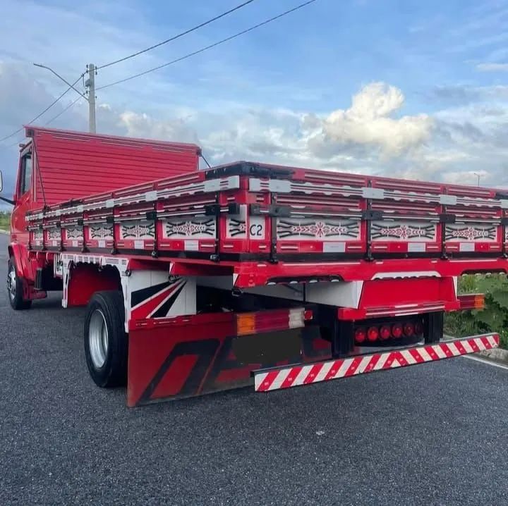 Mb 710 carroceria ano 2012 - Foto 4