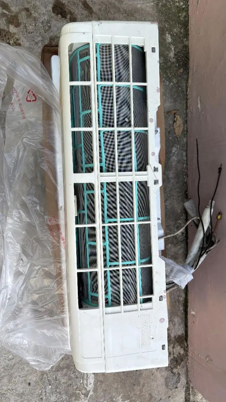 Ar Condicionado Split Springer Midea 9000 BTUs Frio 220V 38KCX09S5