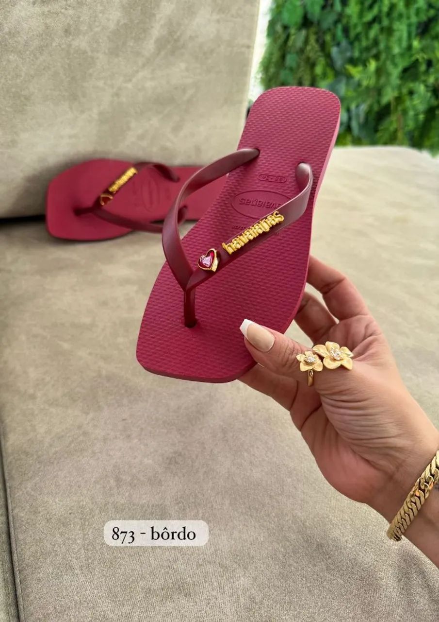 Chinelo Havaianas Bordo com Detalhes